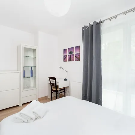 Park Jerzmanowskich Comfort Apartment Краків Екстер'єр фото